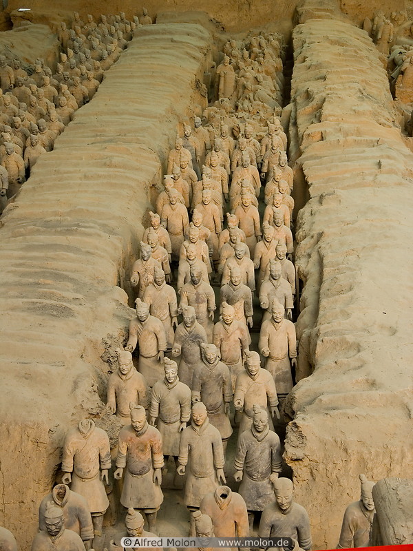 09 Statues of Chinese warriors