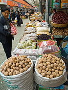 05 Nuts and dried fruits shop