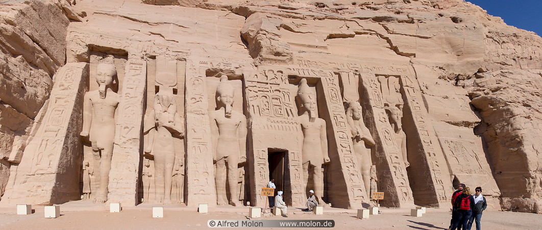 04 Hathor temple front view