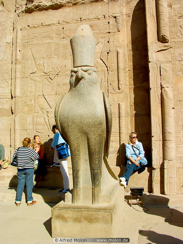 12 Statue of Horus