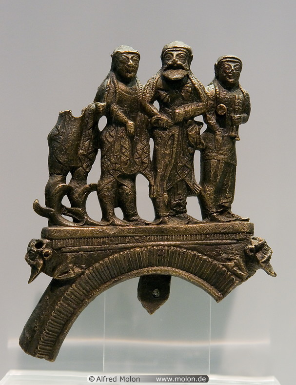 Tripod stand with Athena, Hermes and Heracles figures photo. Roman