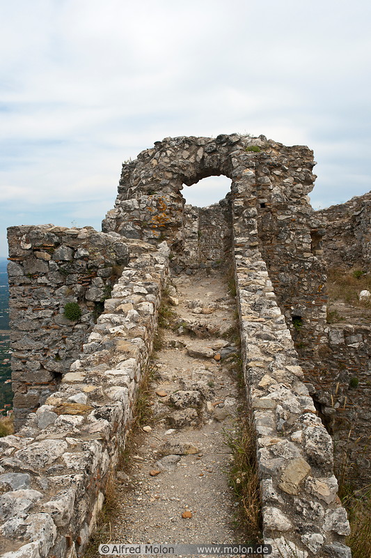 03 Kastro citadel walls