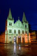 12 Santa Cruz basilica at night