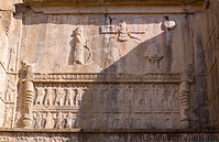 04 Facade with bas-reliefs