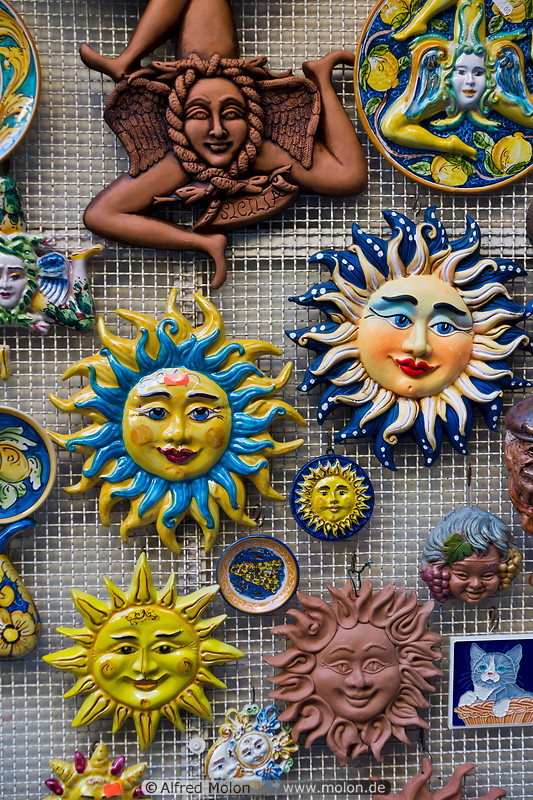 07 Trinacria and sun ceramic souvenirs