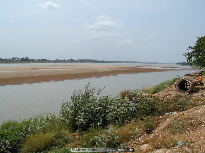 03 Mekong river