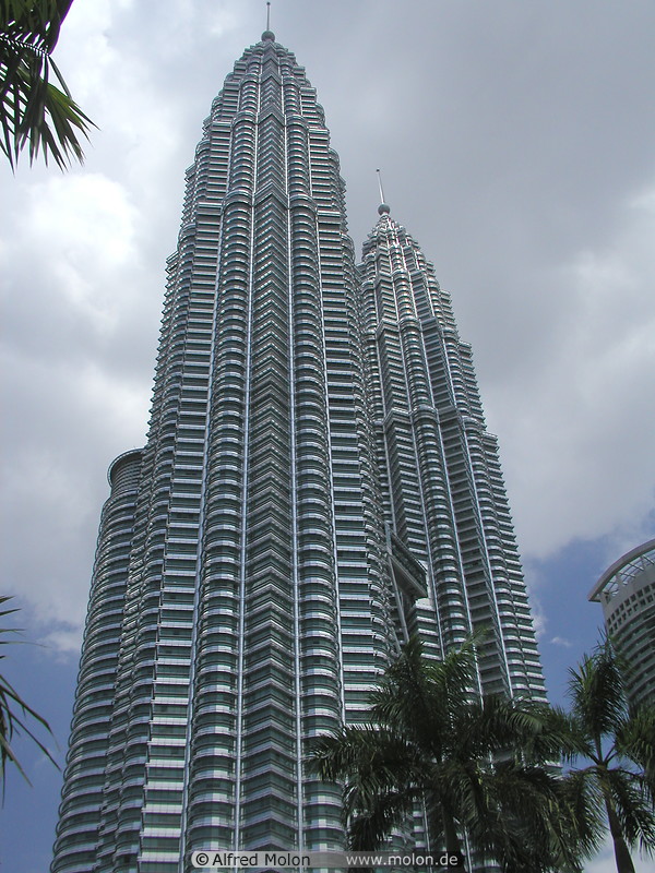 06 Petronas towers