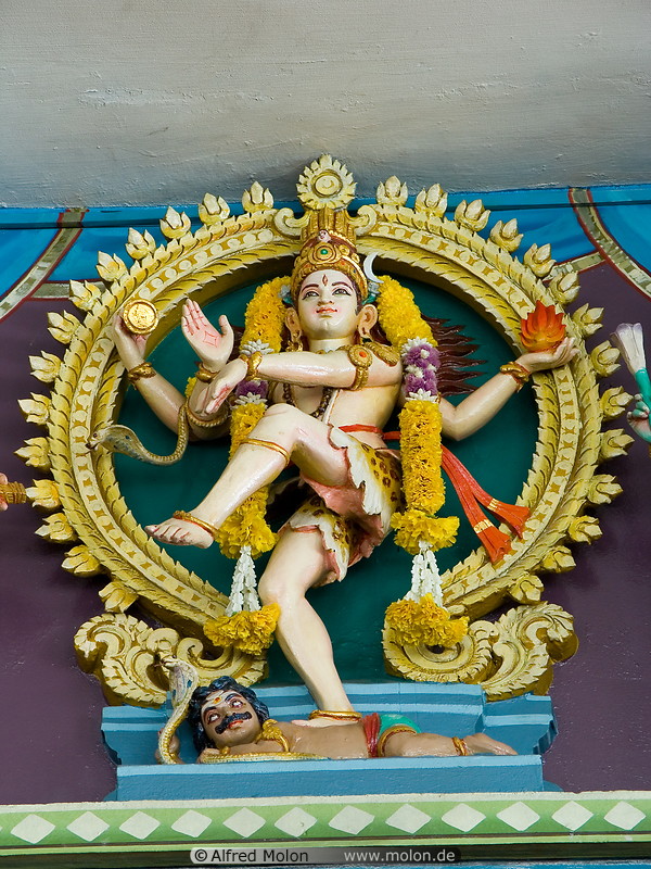 11 Hindu gods statues