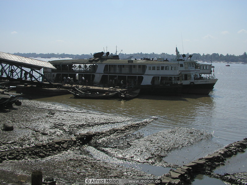 04 Ayeyarwady river quay