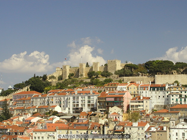19 View over Castelo de Sao Jorge