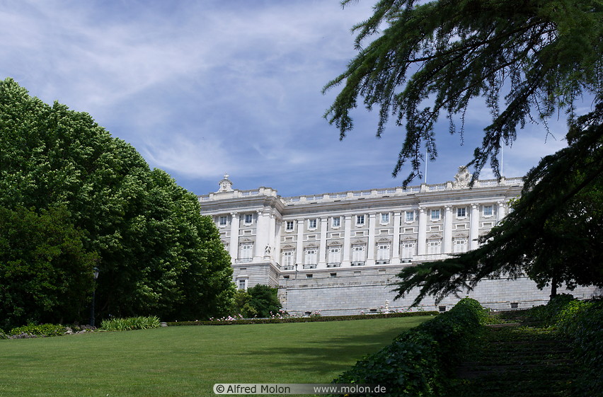 15 Royal palace