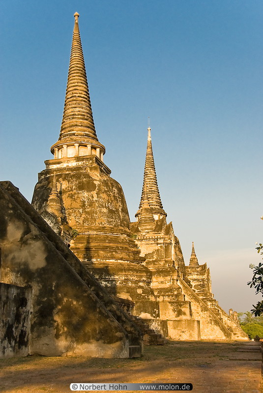 13 Wat Phra Si Sanphet