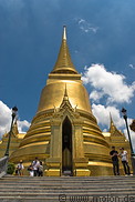 04 Golden chedi Phra Sri Rattana