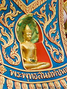 07 Golden Buddha statue