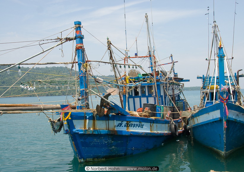 14 Fishing boats in Baan Ao Salat