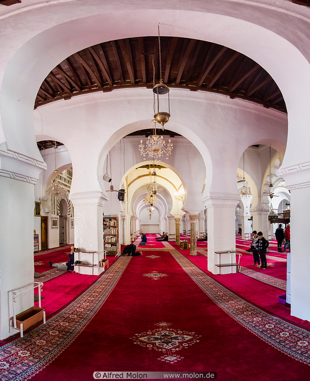 45 Grand mosque prayer hall