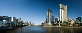 01 Yarra river and skyscrapers