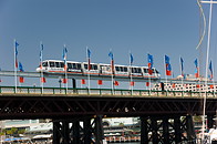 19 Pyrmont bridge and monorail
