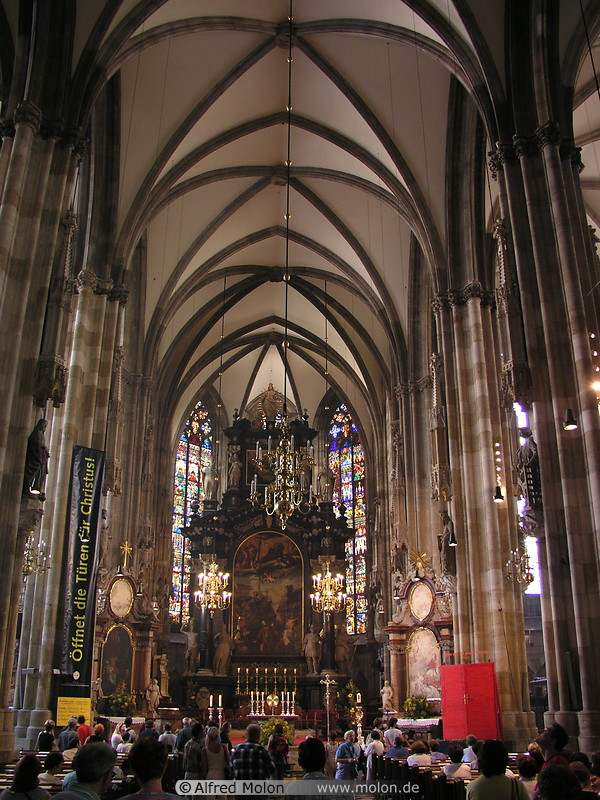 06 Stephansdom (cathedral) - interior