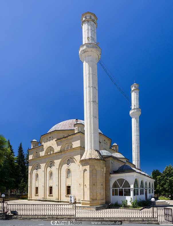 13 Central mosque