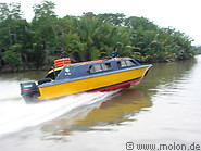 03 Speedboat