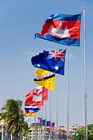 10 Flags