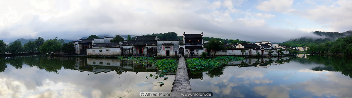26 Main entrance to Hongcun across pond