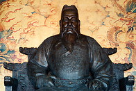 11 Statue of emperor Yongle