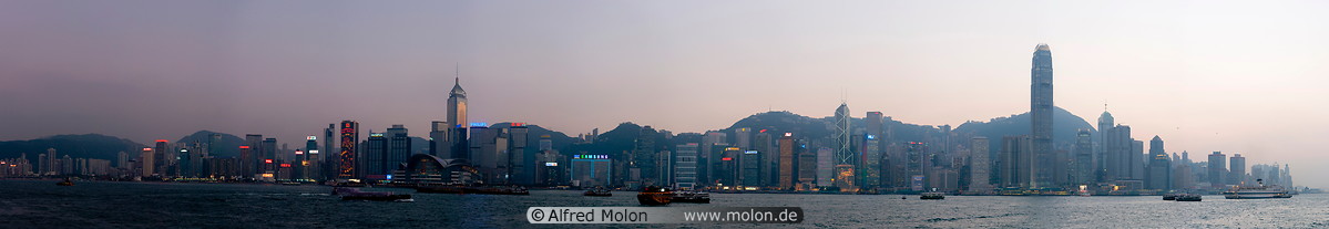 14 Hong Kong skyline at sunset