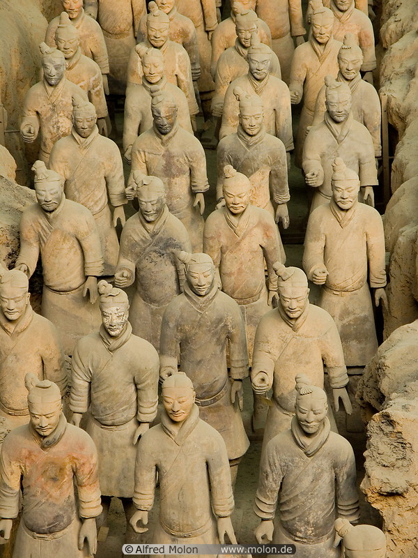 11 Statues of Chinese warriors