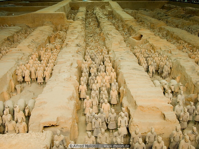 12 Pit with statues of Chinese warriors