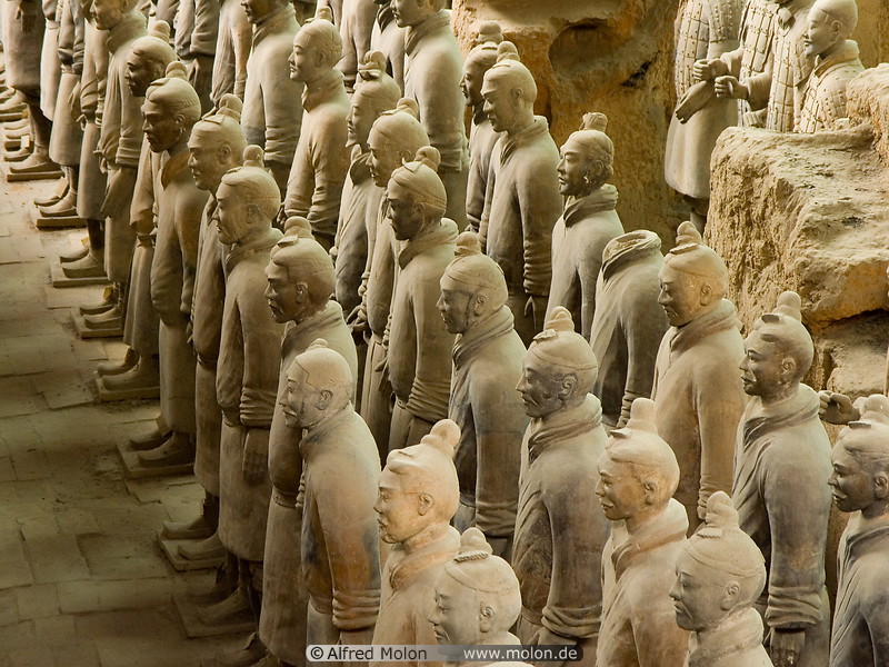 20 Statues of Chinese warriors