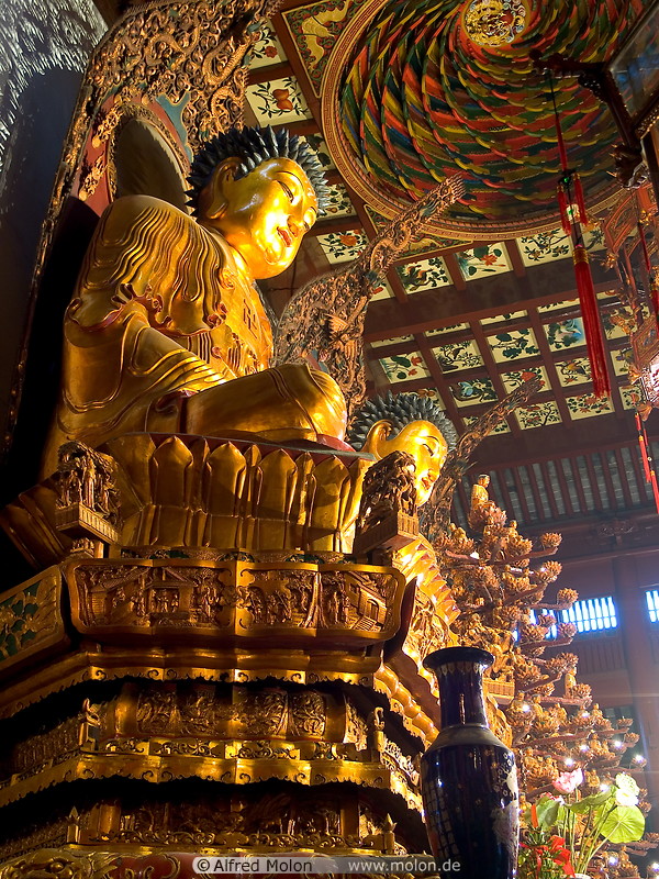 07 Buddha statues