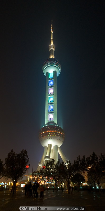 06 Oriental Pearl tower at night