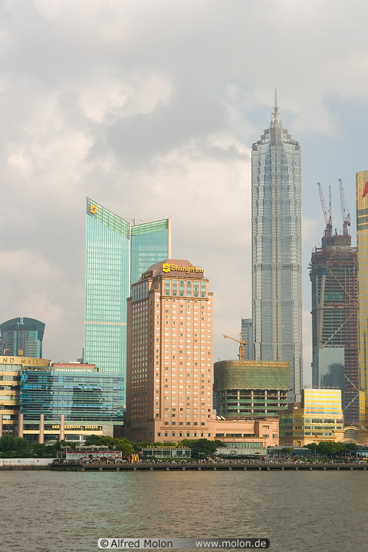 10 Jin Mao tower, skyscrapers and Huangpu river