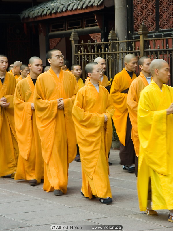 07 Buddhist monks
