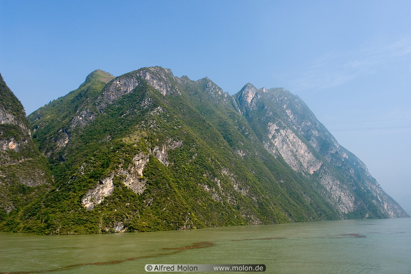 12 Mountains along Yangtze river
