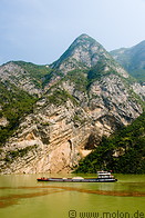 06 Steep cliffs of Wu gorge