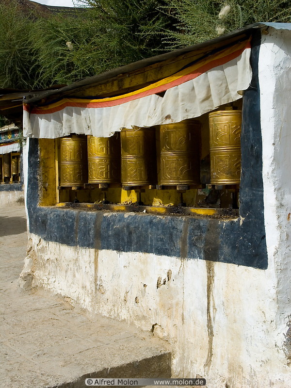 04 Golden prayer cylinders