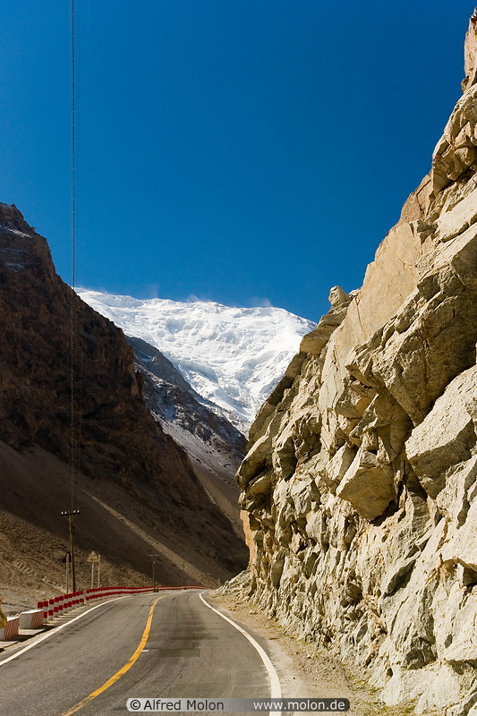 15 Karakoram highway