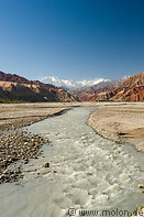 02 Ghez river and red mountains