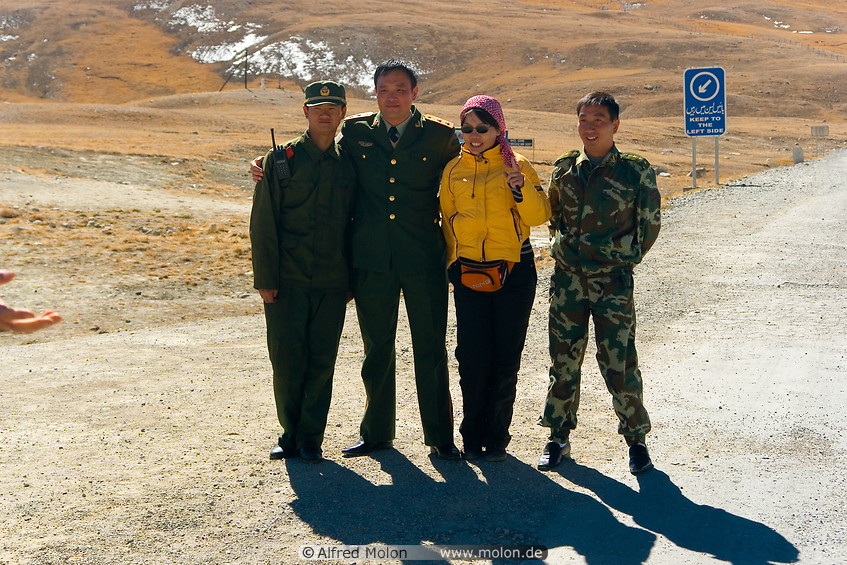 03 Tourist and Chinese soldiers