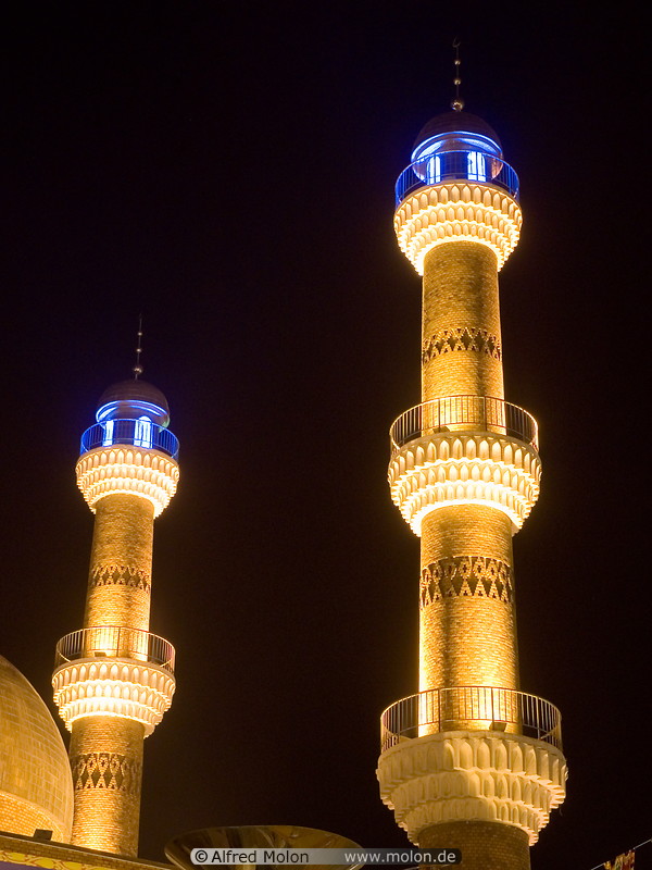 10 Illuminated minarets
