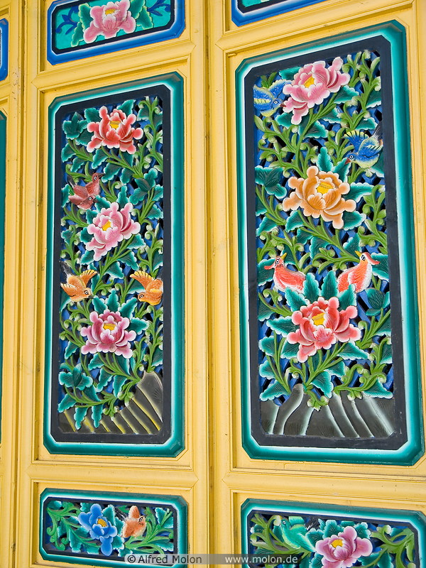 09 Decorated door detail