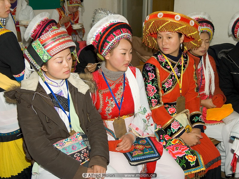 02 Minority women in traditional dress