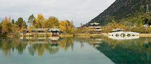 02 Lake, bridge and temple