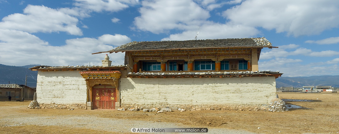 17 Tibetan house