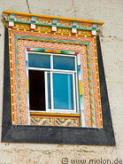 04 Tibetan window with decorations