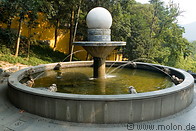 15 Round fountain