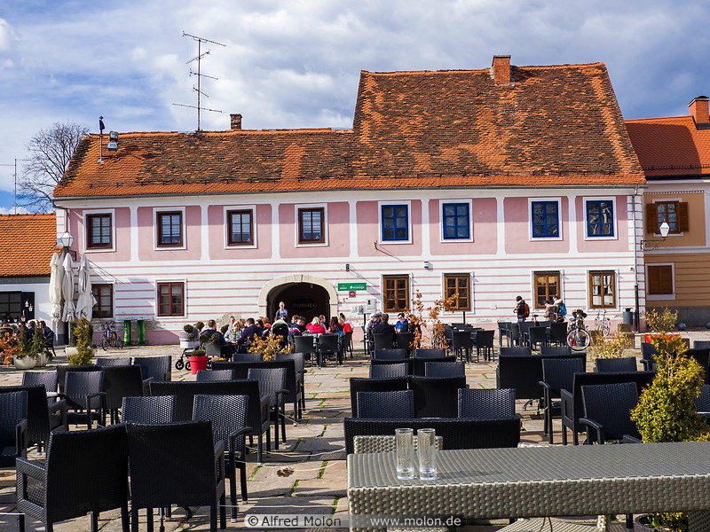 15 Cafes on Miljenko Stancic square